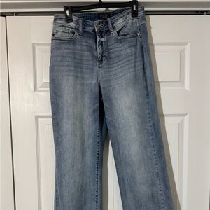 Judy Blue High waist straight leg light wash